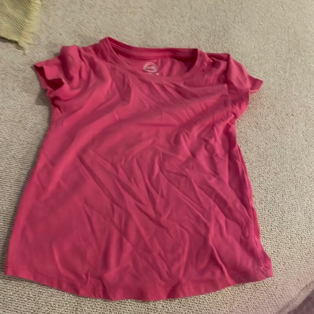 pink top